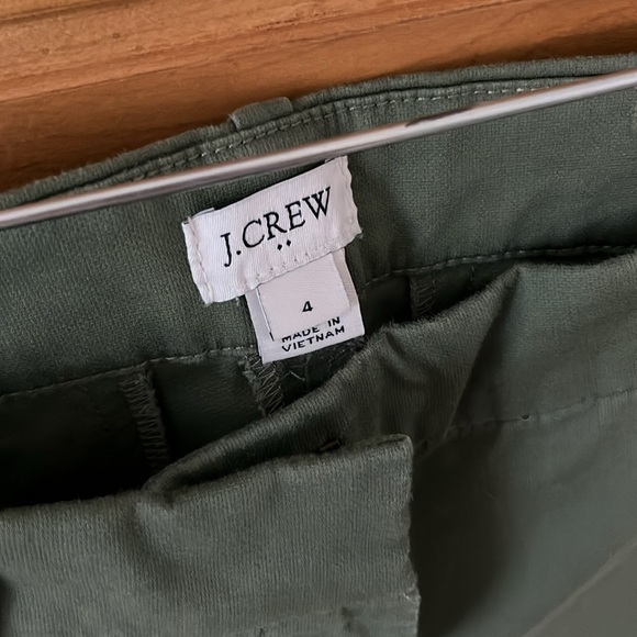J Crew size 4 cropped army green cotton pants. Like new condition. - Picture 3 of 7